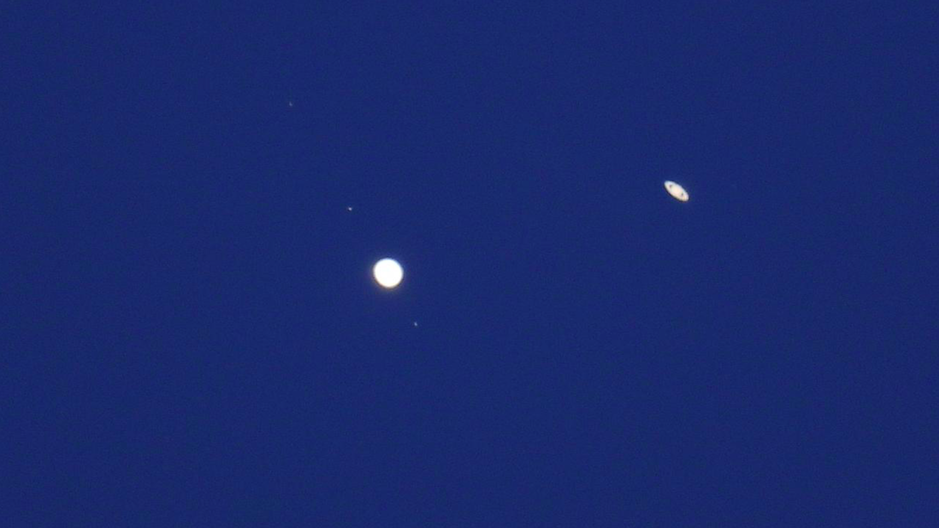 #Video Júpiter y Saturno en la “Gran Conjunción” planetaria del año