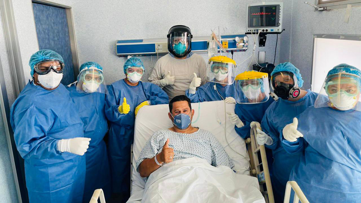 Gobernador Diego Sinhue sale del hospital tras ingreso preventivo por COVID-19