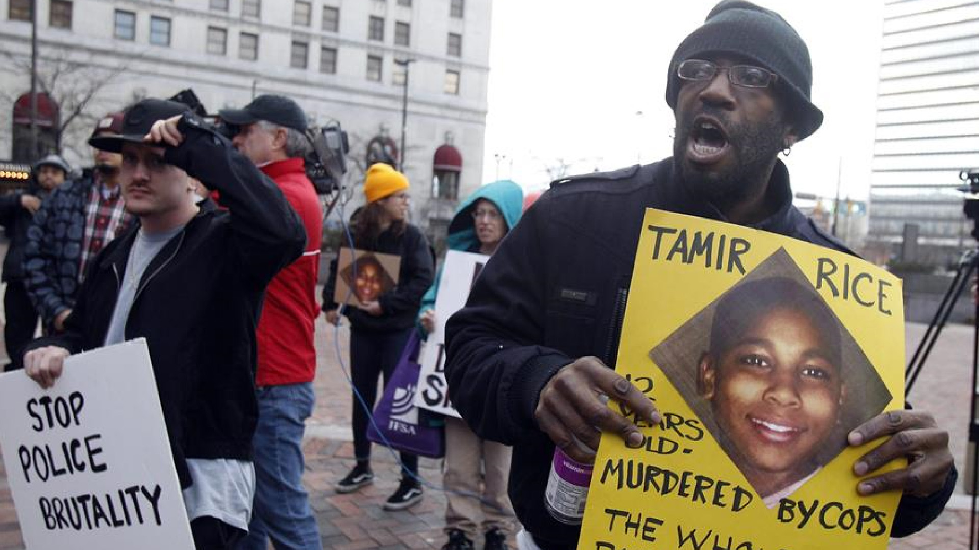 EE.UU. no presentará cargos contra policías implicados en muerte del niño afroamericano