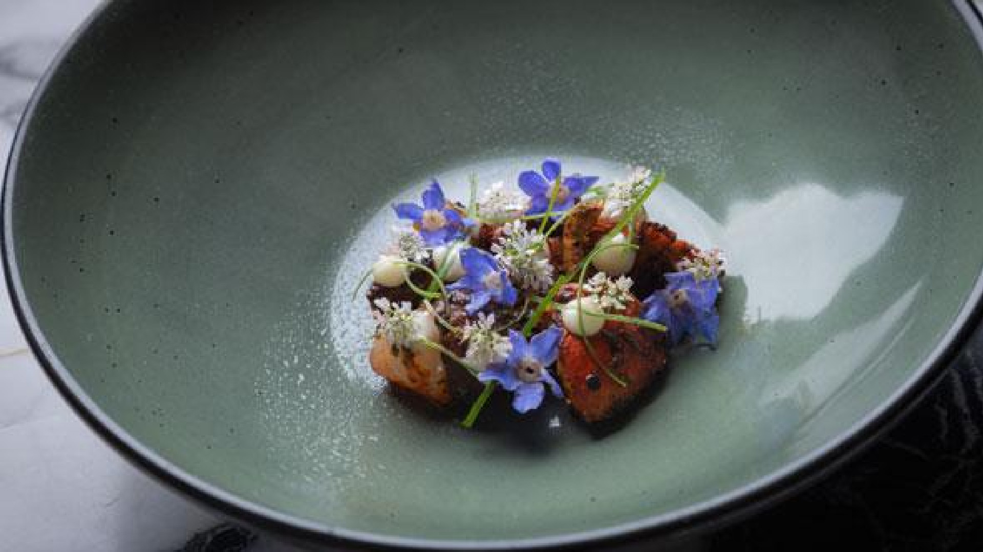 Latin America’s 50 Best Restaurants 2020 reconoce a México como potencia gastronómica en la región - el-quintonil-ofrece-un-sabor-destilado-de-mexico-con-un-chef-que-continua-traspasando-los-limites-de-su-cocina