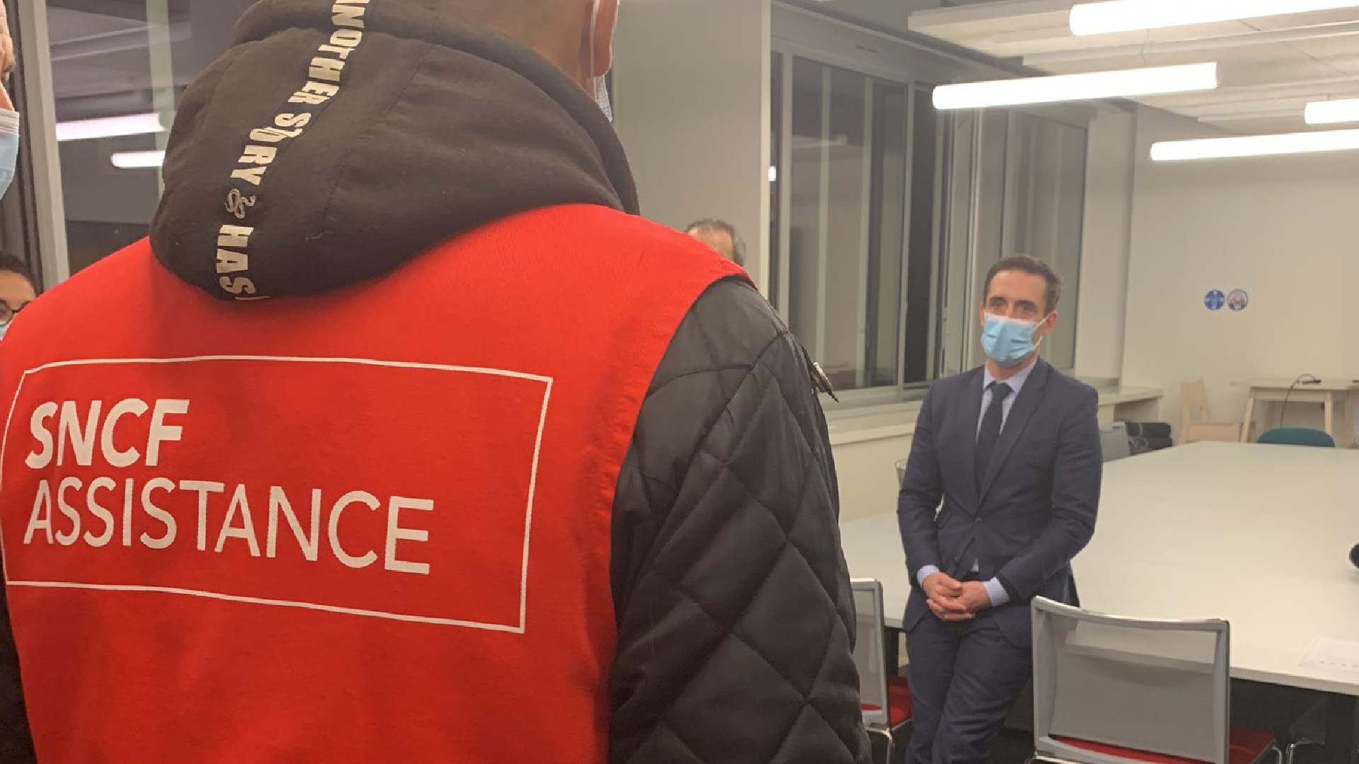 Francia prohíbe durante 48 horas la circulación con el Reino Unido