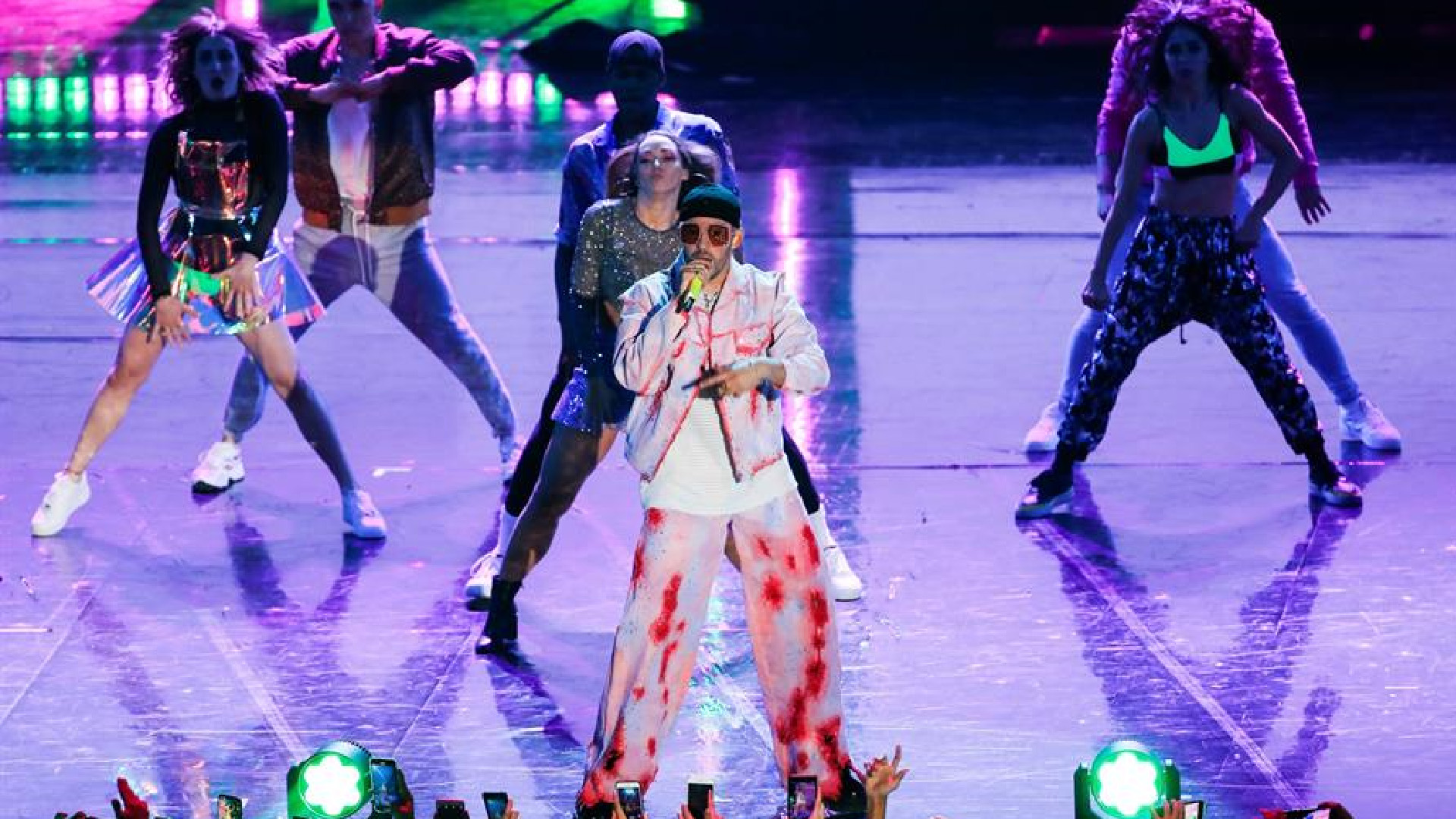 ‘El Último Tour del Mundo’ de Bad Bunny, primer álbum en español en encabezar el Billboard 200 ‘El Último Tour del Mundo’ de Bad Bunny, primer álbum en español en encabezar el Billboard 200