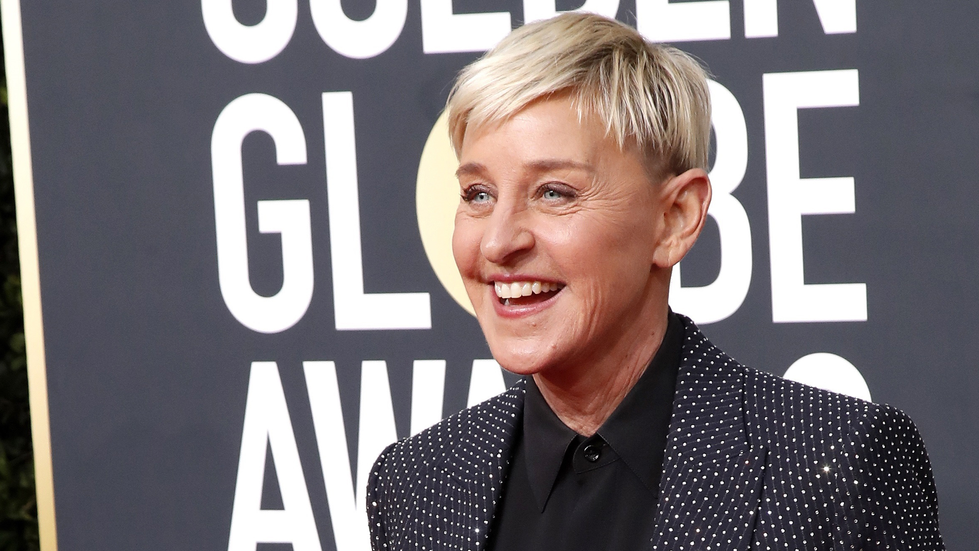 Ellen DeGeneres da positivo a COVID-19; "me encuentro bien por ahora", dice - ellen-degeneres-en-gala-de-los-globos-de-oro