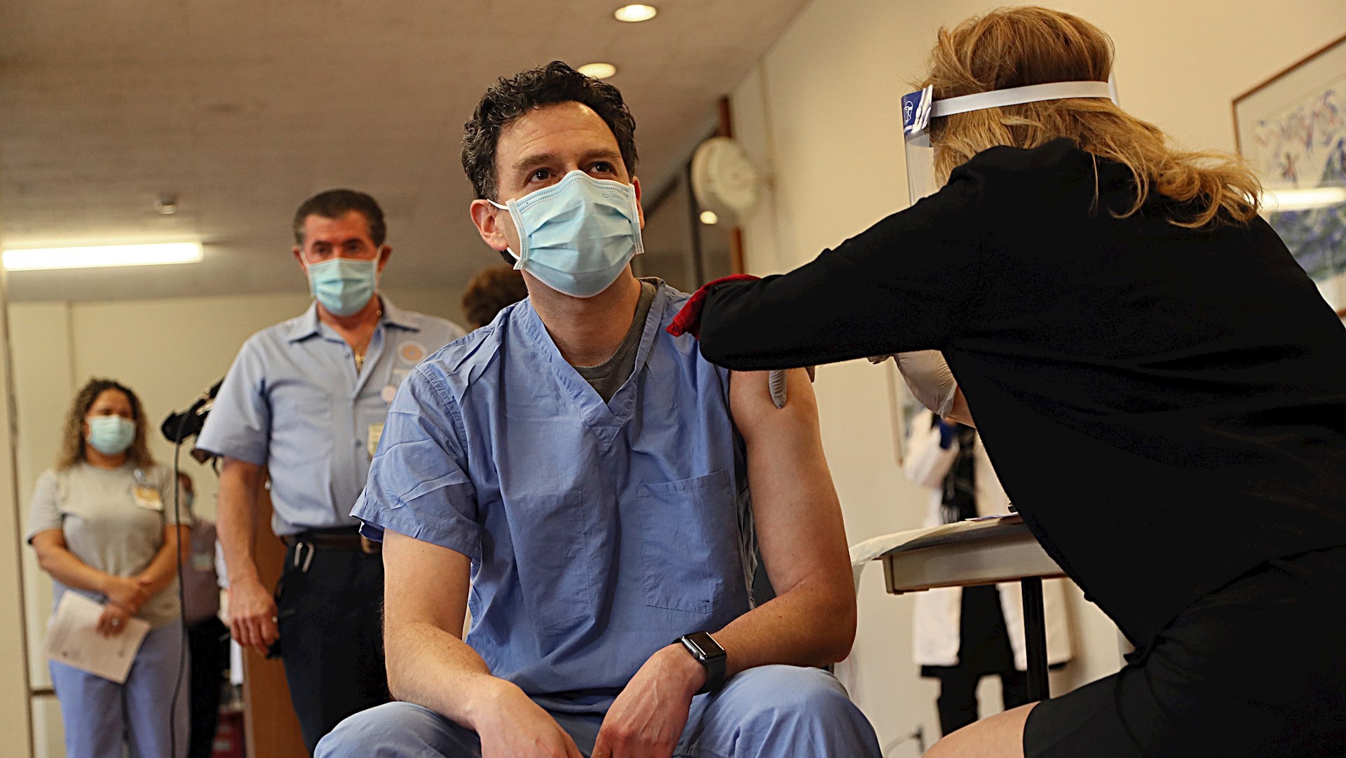 EE.UU. supera las 300 mil muertes confirmadas por COVID-19