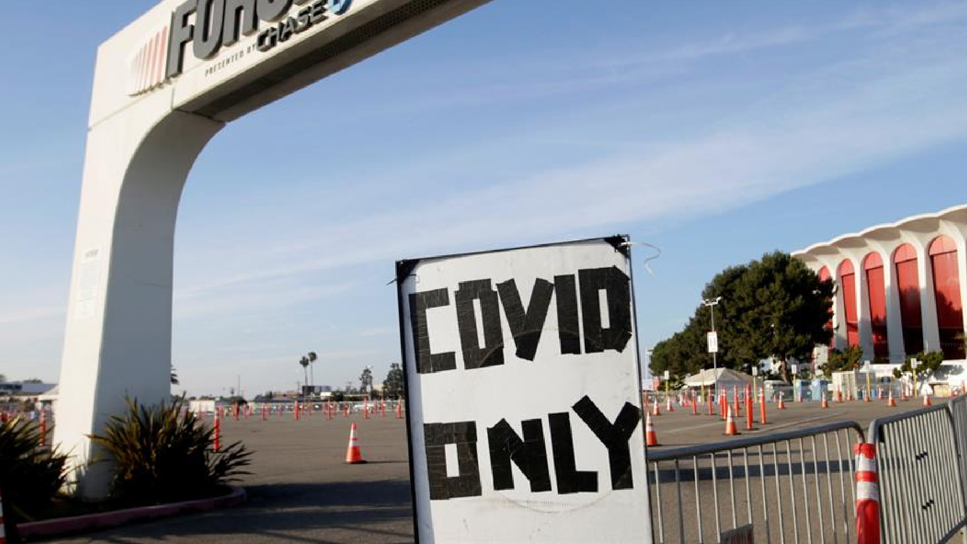 EE.UU. registra 3 mil 223 muertes y 245 mil 500 nuevos contagios por COVID-19 en las últimas 24 horas