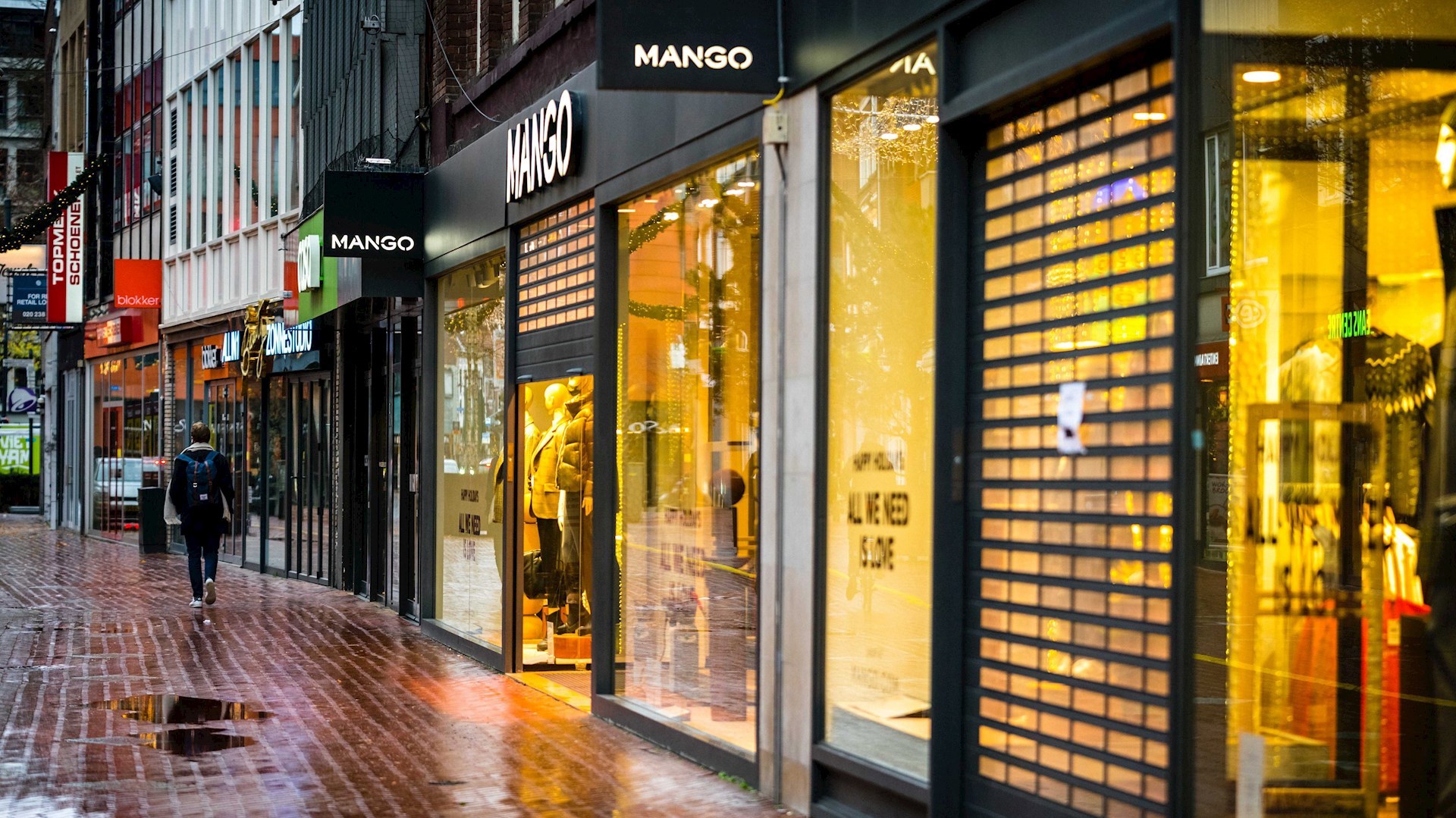 Repuntes antes de Navidad fuerzan a plantearse confinamientos ante COVID-19