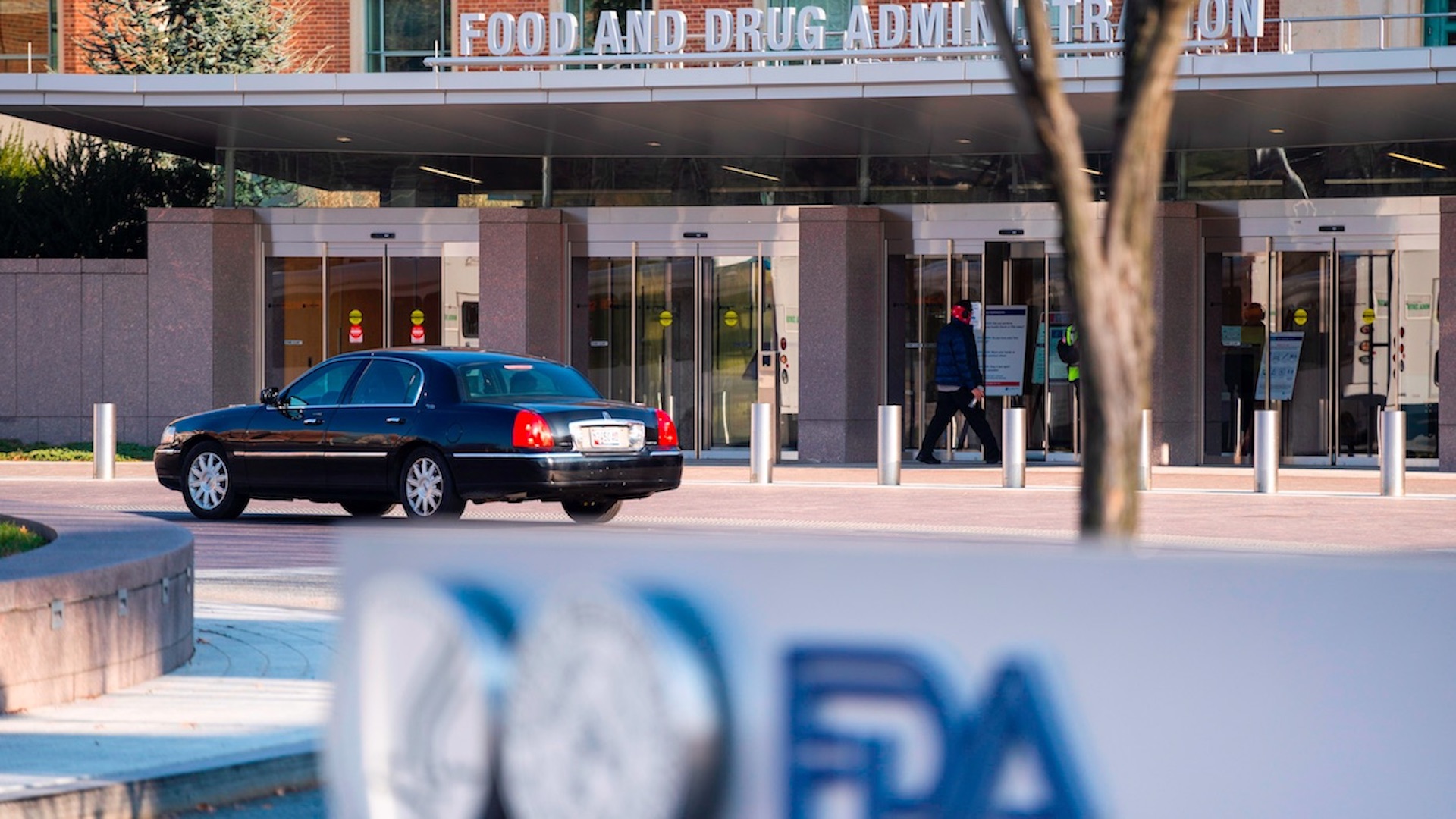 Panel de expertos recomienda aprobar, de manera urgente, vacuna de Pfizer en Estados Unidos