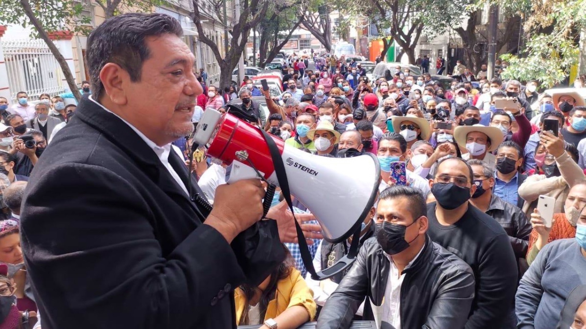 Salgado Macedonio jamás participó en luchas por construir Morena o la Cuarta Transformación, acusa John Ackerman