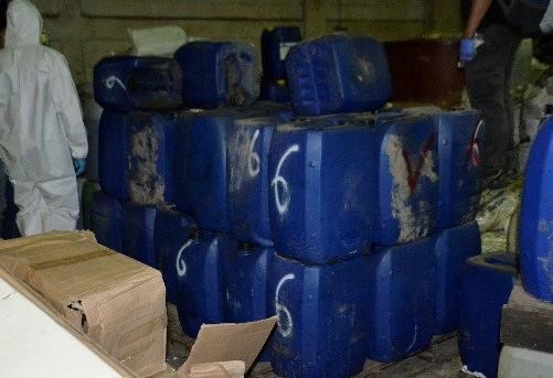 FGR incinera más de 110 toneladas y más de 65 mil litros de sustancias para elaborar drogas en Culiacán, Sinaloa - fgr417-2