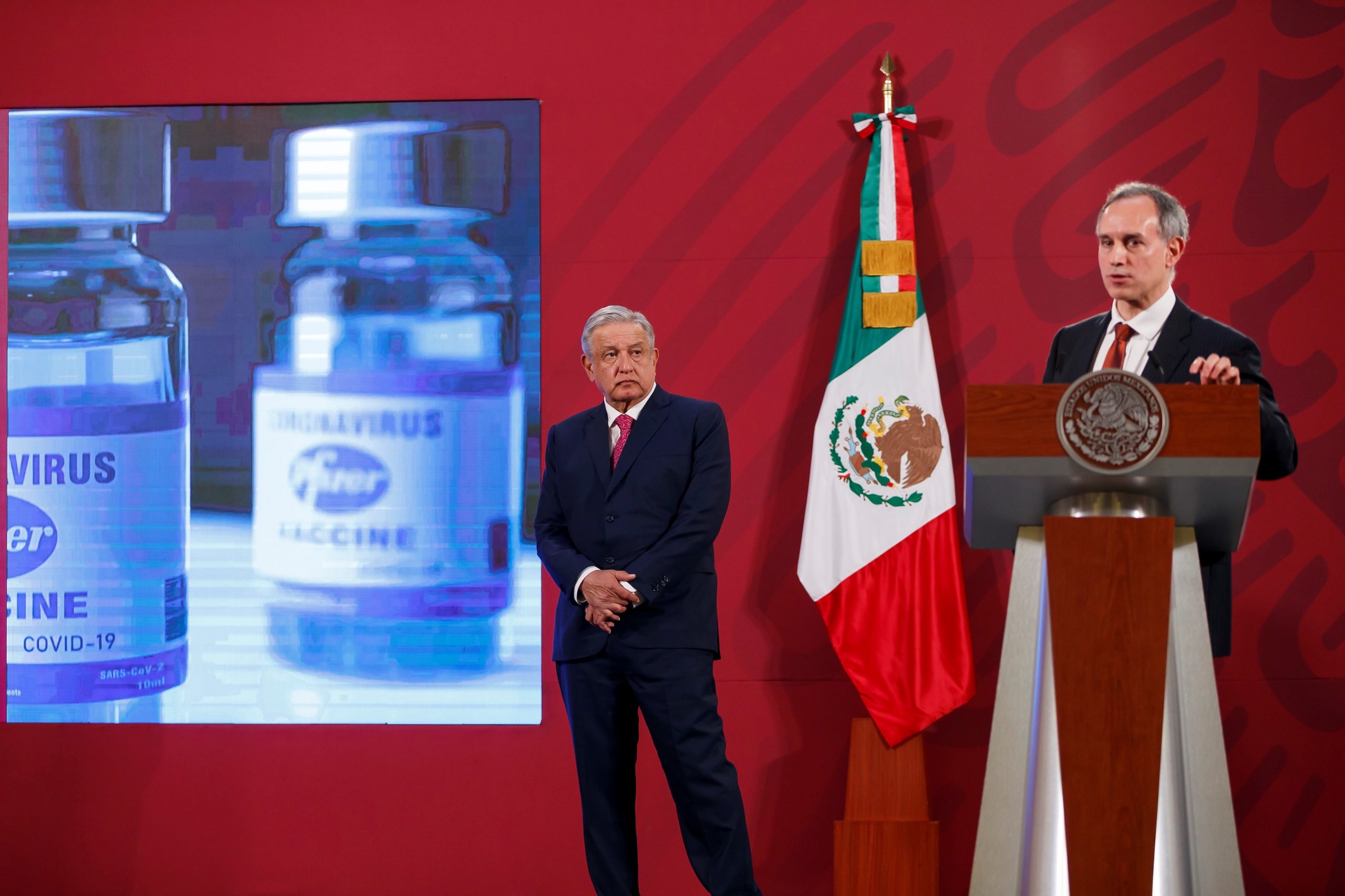 Tan pronto como lleguen, se aplicará la vacuna contra el COVID-19: López-Gatell