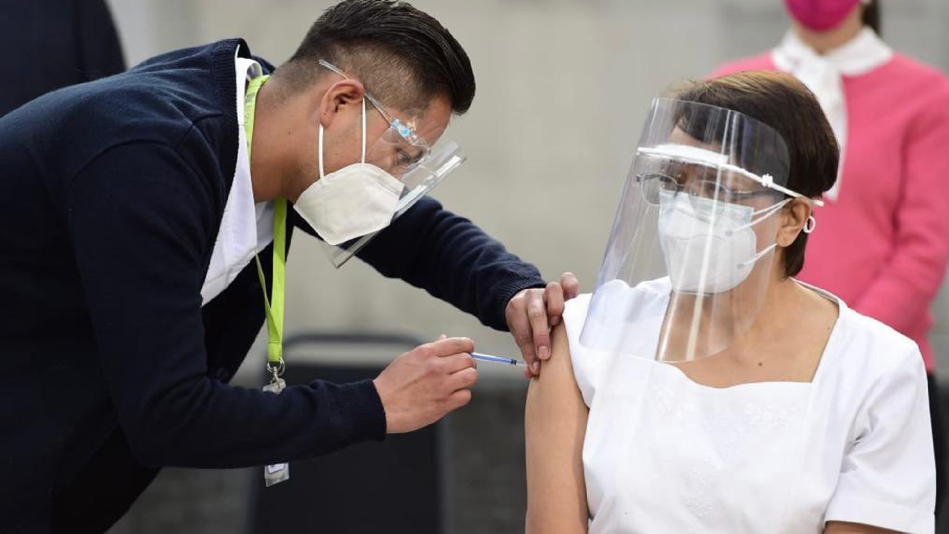 Improvisación, desinformación y entregas de minorista, lo único universal de las vacunas contra COVID-19 del gobierno de AMLO: Alianza Federalista Improvisación, desinformación y entregas de minorista, lo único universal de las vacunas contra COVID-19 del gobierno de AMLO: Alianza Federalista