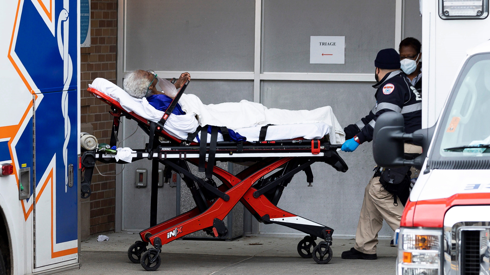 Muertes por COVID-19 aumentan 21 por ciento en la última semana