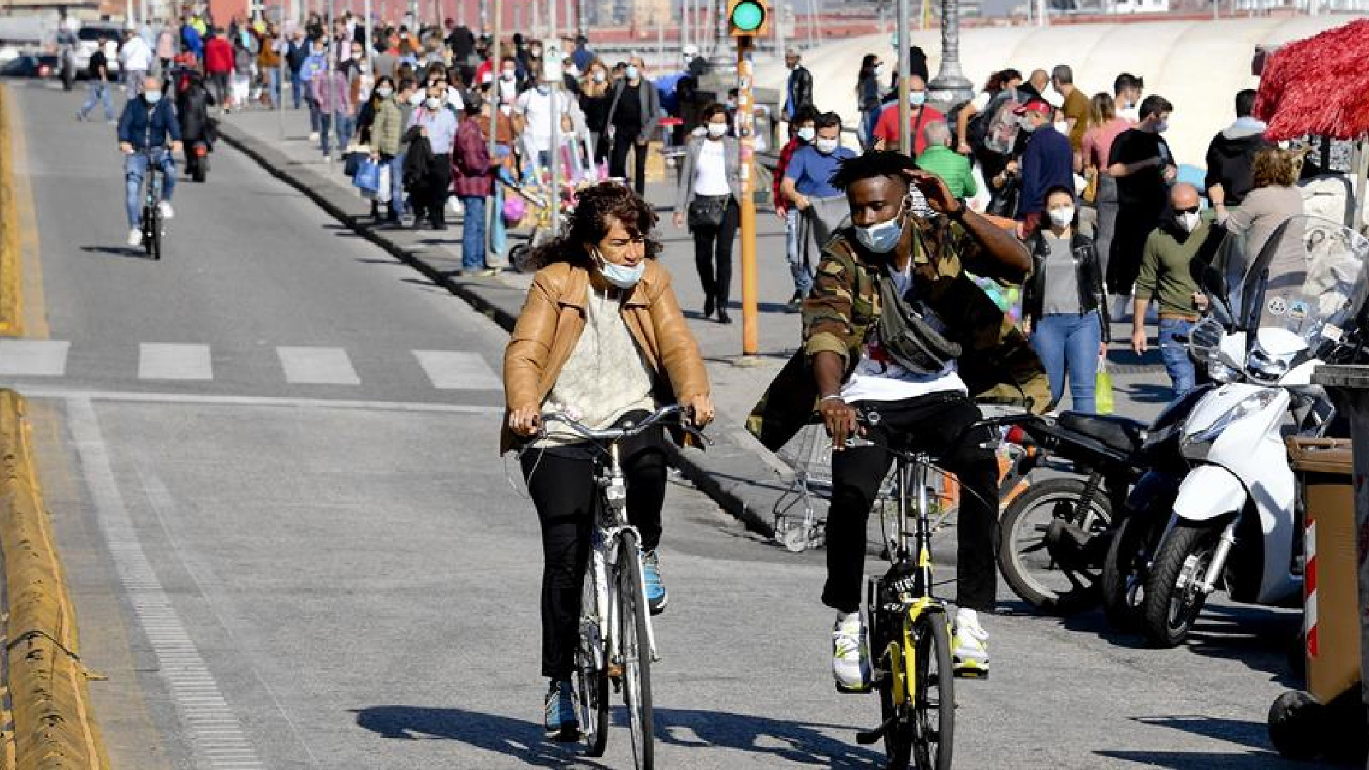 Italia supera a Reino Unido como el país europeo con más muertes por COVID-19