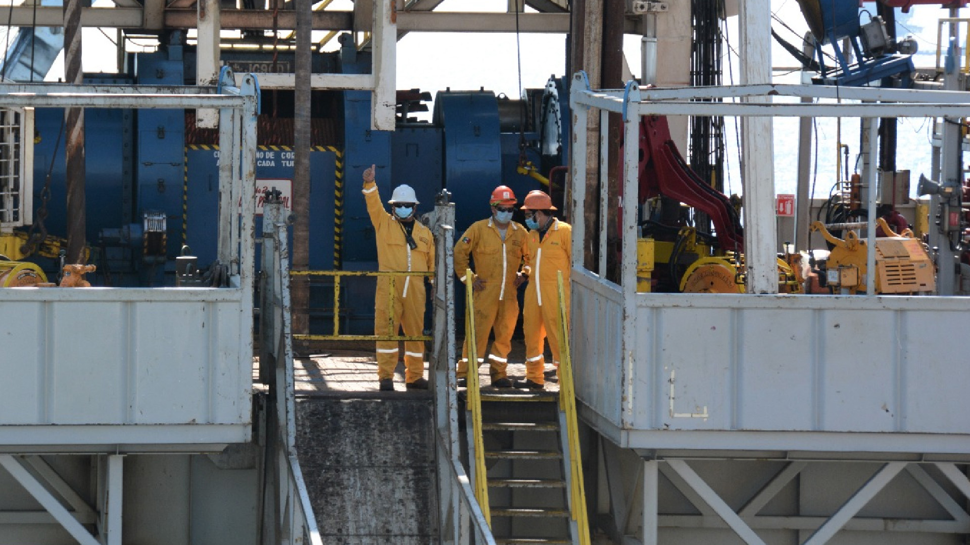 Fitch considera insuficientes estímulos fiscales propuestos por el Senado para Pemex