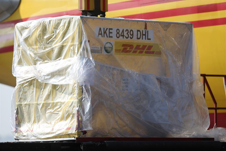 Las vacunas, no teatrocracia - laura-garza-las-vacunas-no-teatrocracia