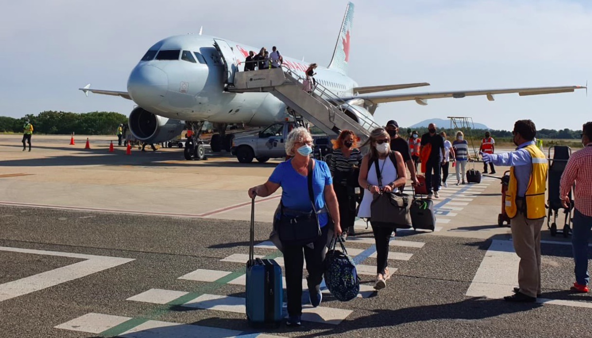 Ocupación hotelera en los destinos de Guerrero no ha rebasado los aforos permitidos, asegura Héctor Astudillo