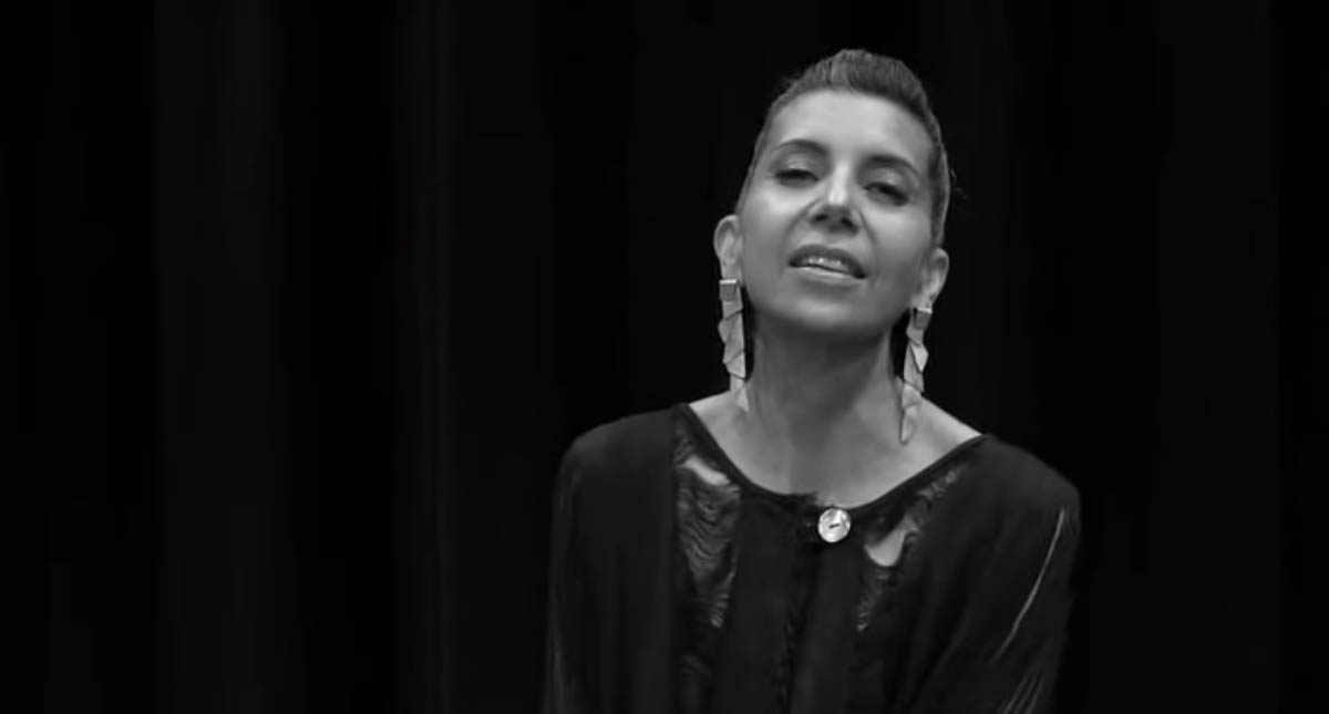 Magos Herrera interpreta ‘Con Alma’ Magos Herrera interpreta ‘Con Alma’