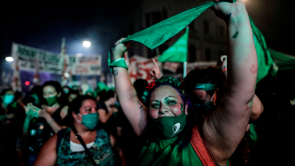 Argentina marca un rumbo para los derechos de la mujer en Latinoamérica