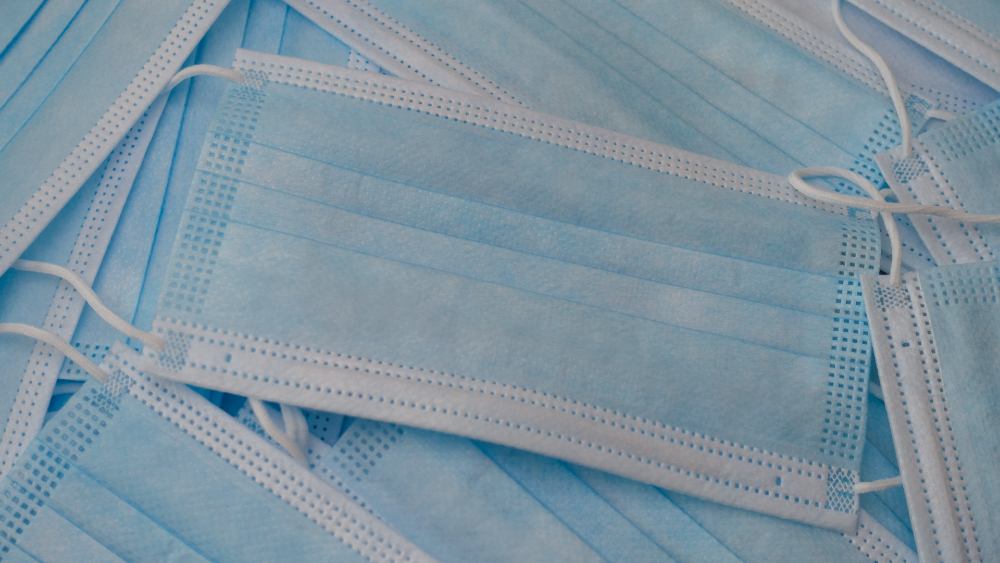 ‘Dios no es amuleto para que no nos dé COVID-19; hay que usar cubrebocas’: CEM