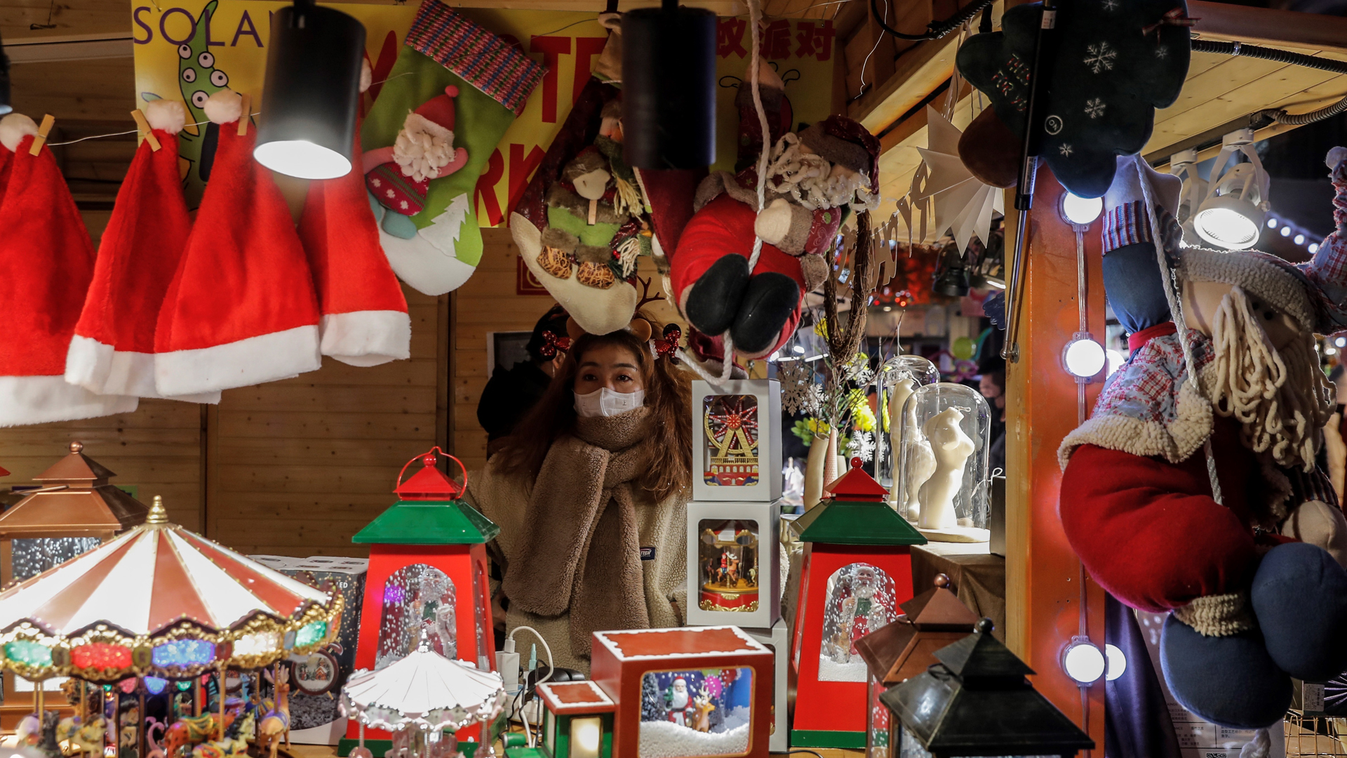 Pide papa Francisco no ‘dejarse arrastrar’ por el consumismo en esta Navidad