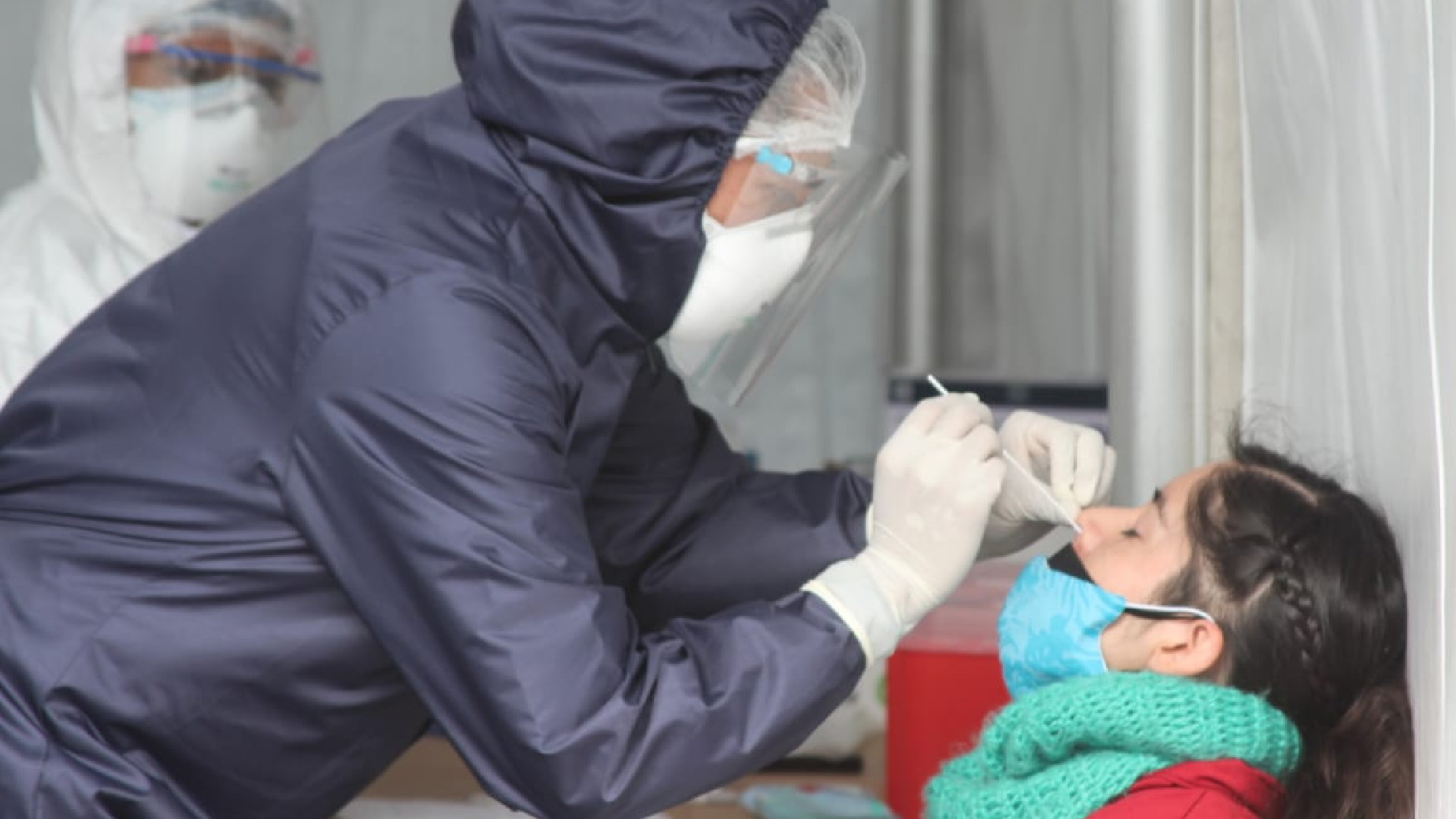 México suma 9 mil 679 casos nuevos y 665 muertes por COVID-19 en las últimas 24 horas, reporta SSA