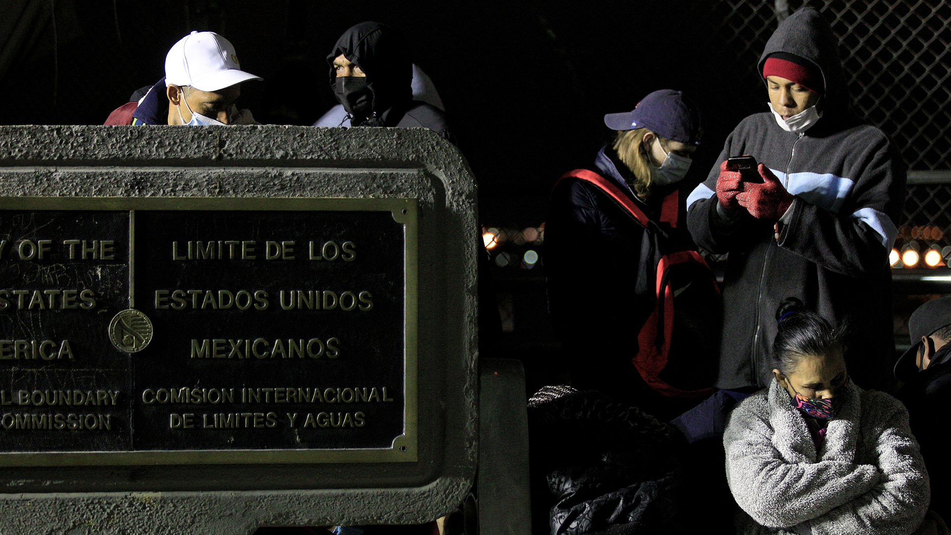 El legado migratorio de Trump pondrá a prueba el pulso de Biden - migrantes-cubanos-en-espera-de-oportunidad-para-cruzar-hacia-eeuu-desde-ciudad-juarez