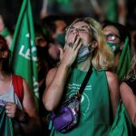 ¿En verdad el feminismo es responsable de la caída de la natalidad en Argentina?