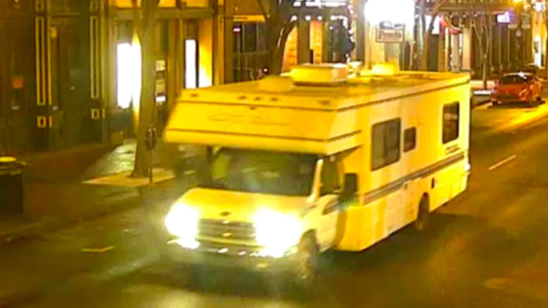 Policía cree haber encontrado restos humanos en explosión de Nashville