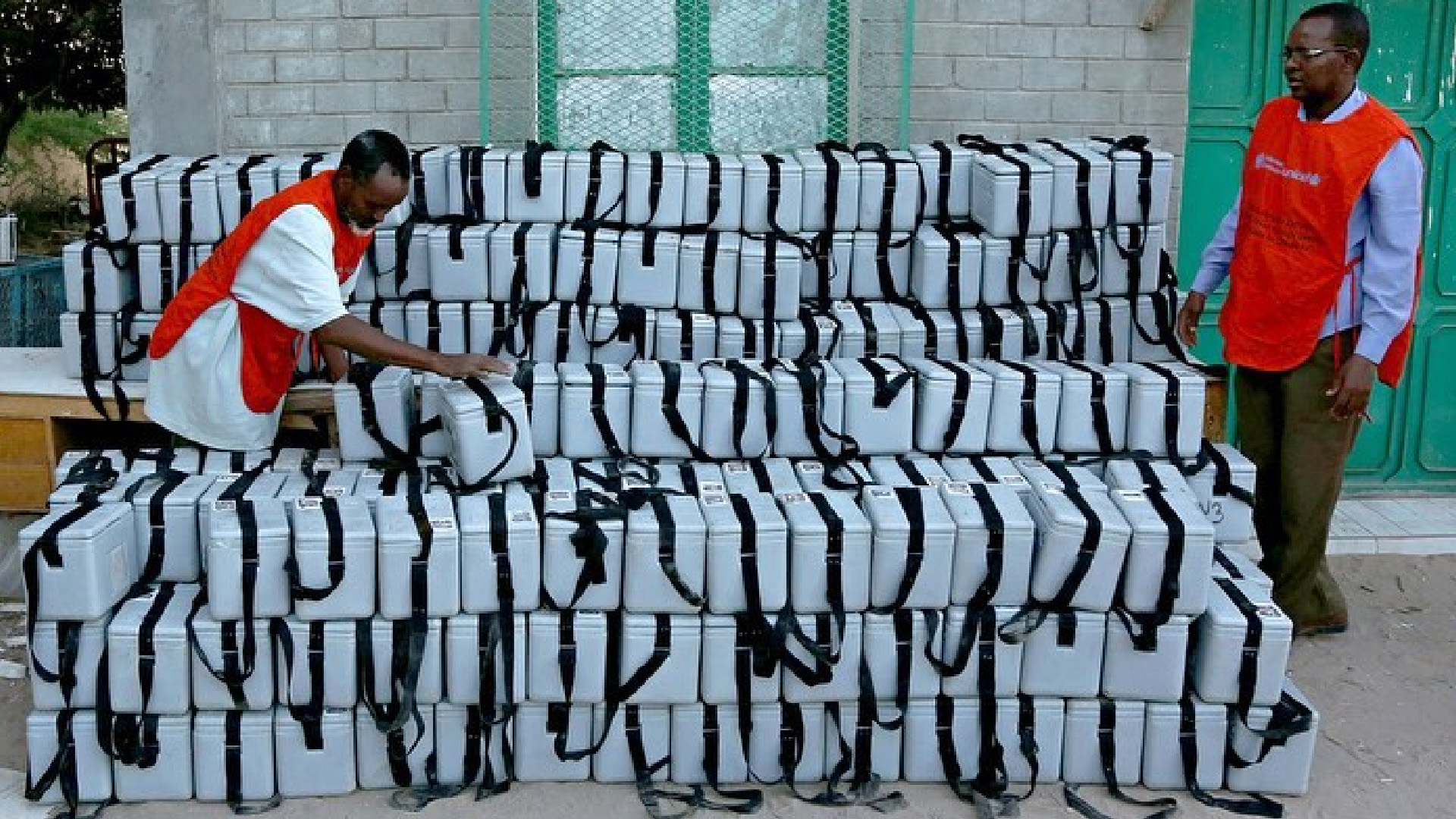 OMS aprueba el uso de emergencia de la vacuna de Pfizer y BioNTech