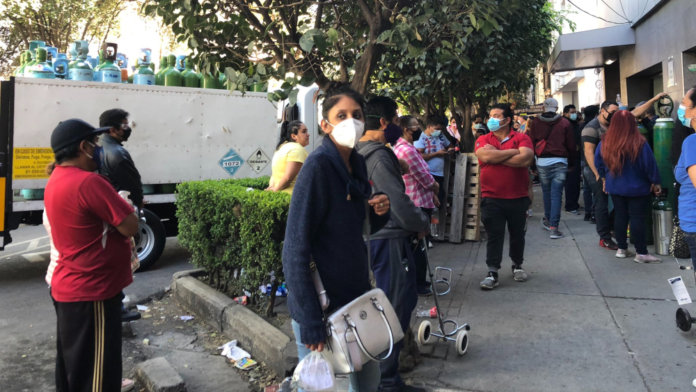 “No hay oxígeno”: la escasez que asfixia a los enfermos de Ciudad de México