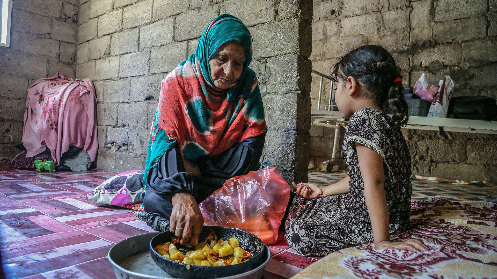 El mundo se encuentra “a las puertas de una hambruna”, alerta nobel de la Paz