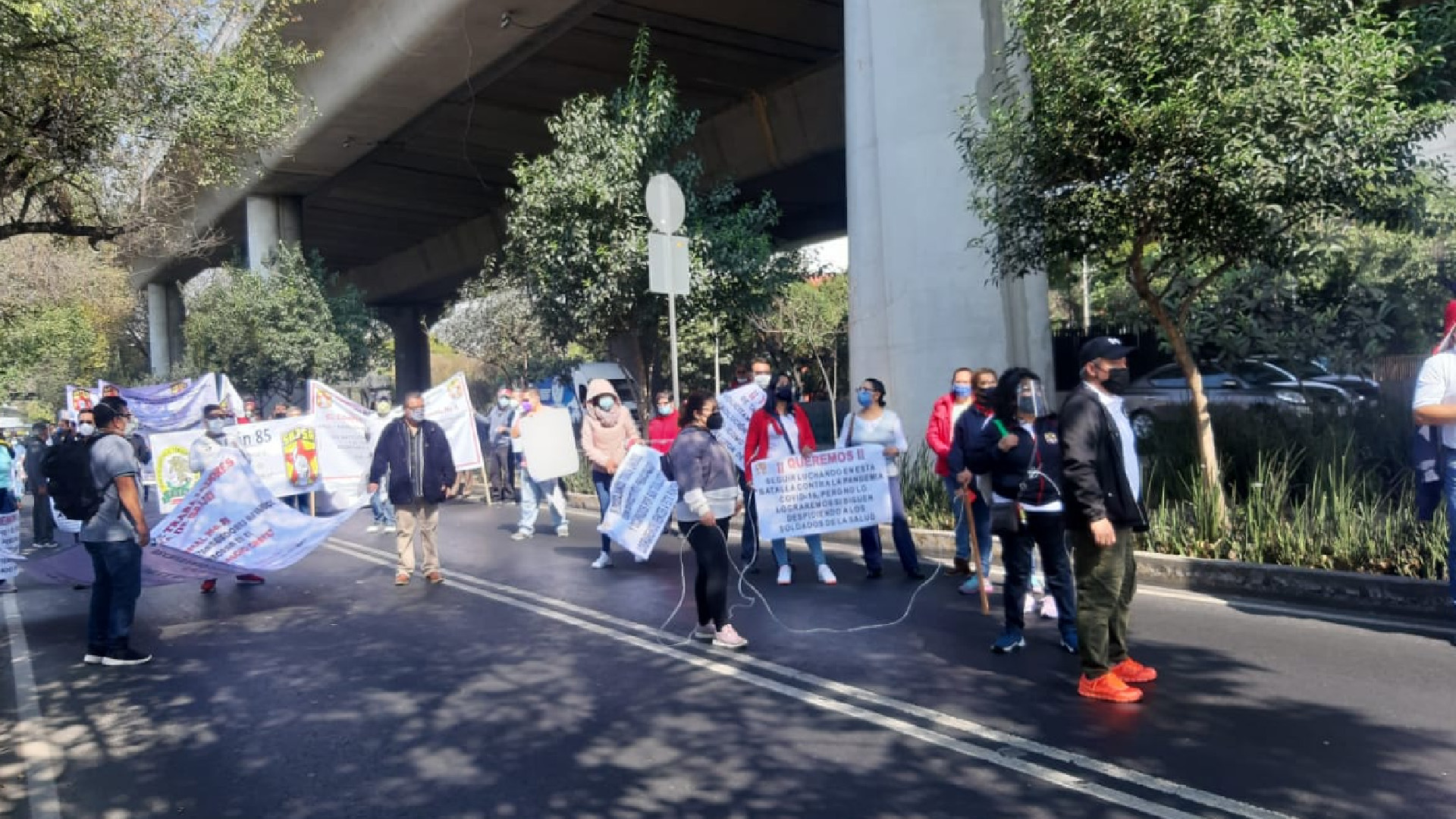 Protestan trabajadores de la Salud de 30 hospitales para exigir equipos de seguridad e insumos