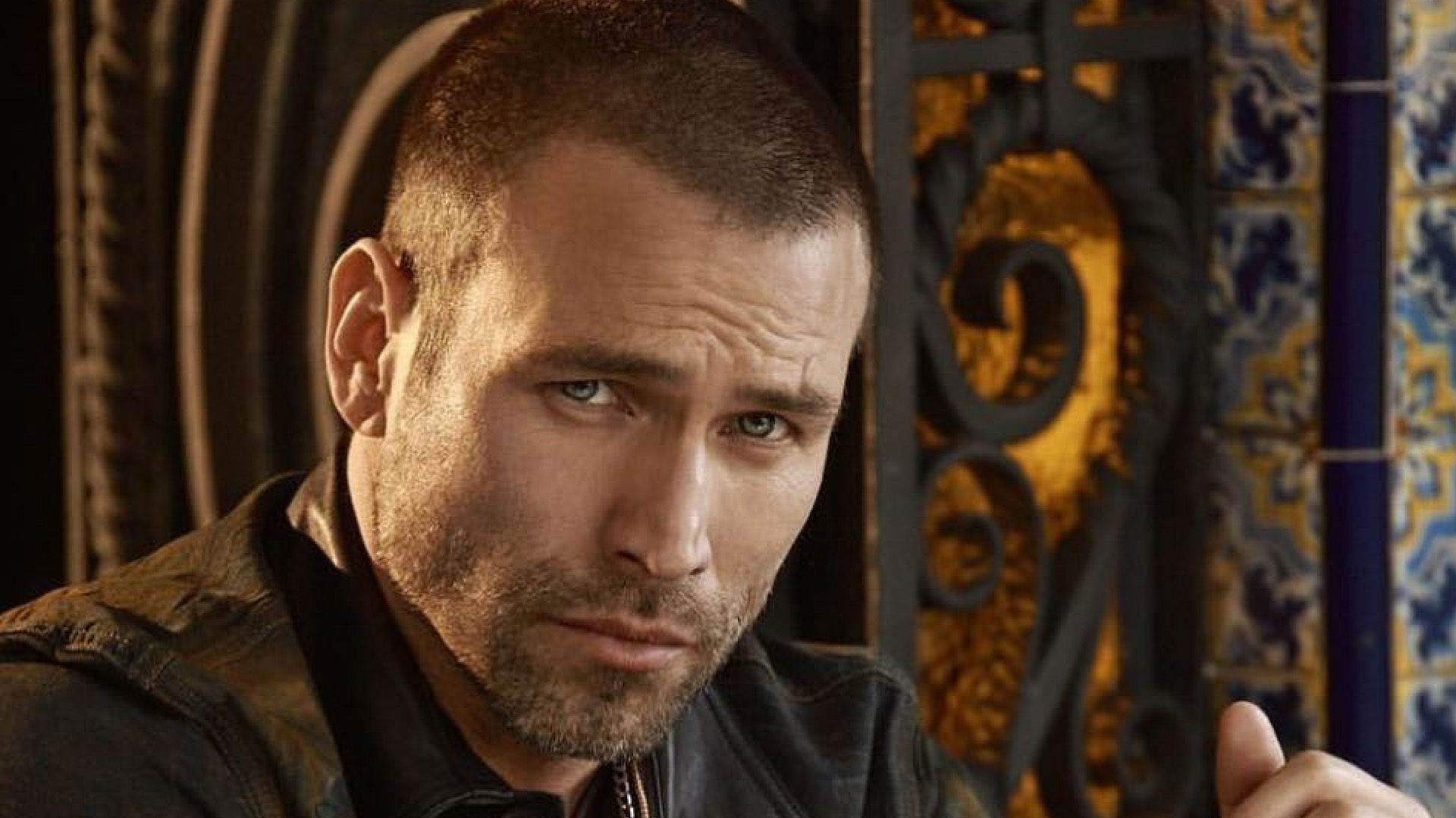 Rafael Amaya reaparece en público; está en clínica de rehabilitación de Julio César Chávez Rafael Amaya reaparece en público; está en clínica de rehabilitación de Julio César Chávez