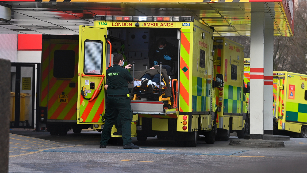 Reino Unido suma otros 57 mil 725 casos de COVID-19 en 24 horas, un nuevo récord