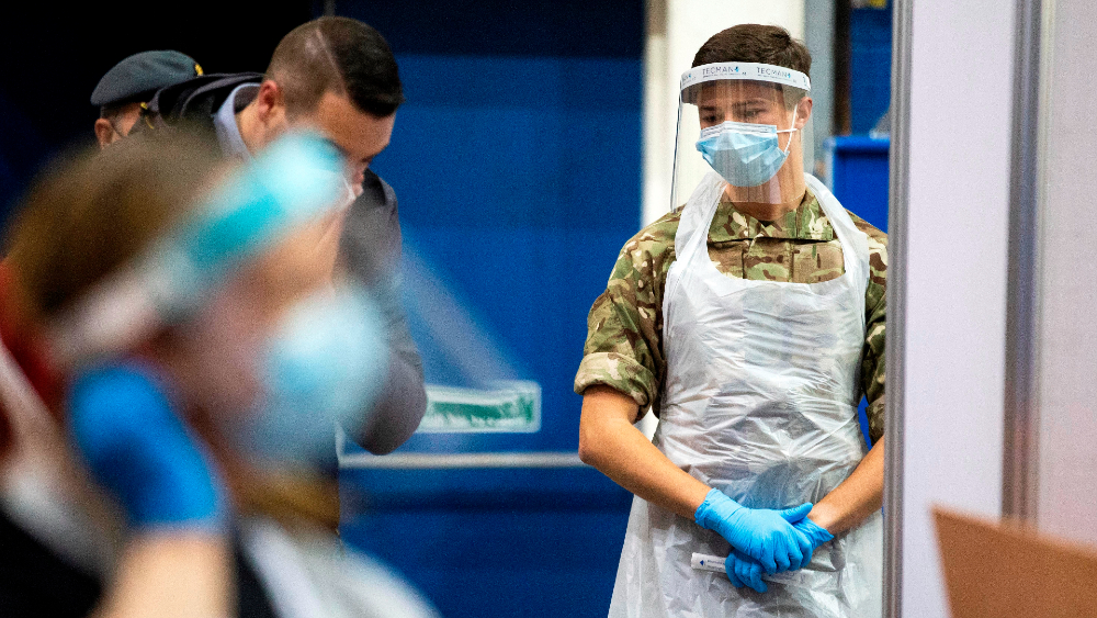 Boris Johnson avisa que el Reino Unido no puede “relajarse” hasta que llegue la vacuna