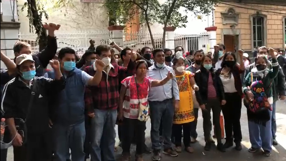 #Video Protestan simpatizantes de Félix Salgado contra Pablo Amílcar Sandoval en CEN de Morena #Video Protestan simpatizantes de Félix Salgado contra Pablo Amílcar Sandoval en CEN de Morena