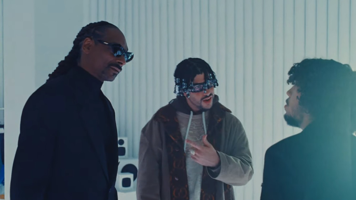Estrena Bad Bunny video musical junto a Snoop Dogg