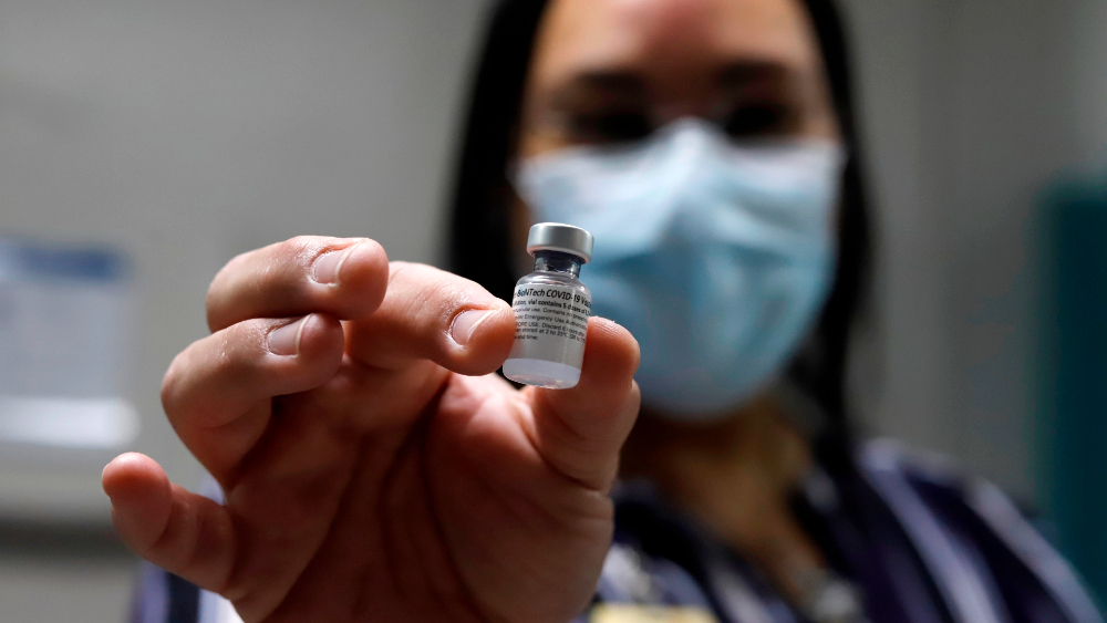 Primer embarque de vacunas contra COVID-19 de Pfizer llegará mañana a México: SRE