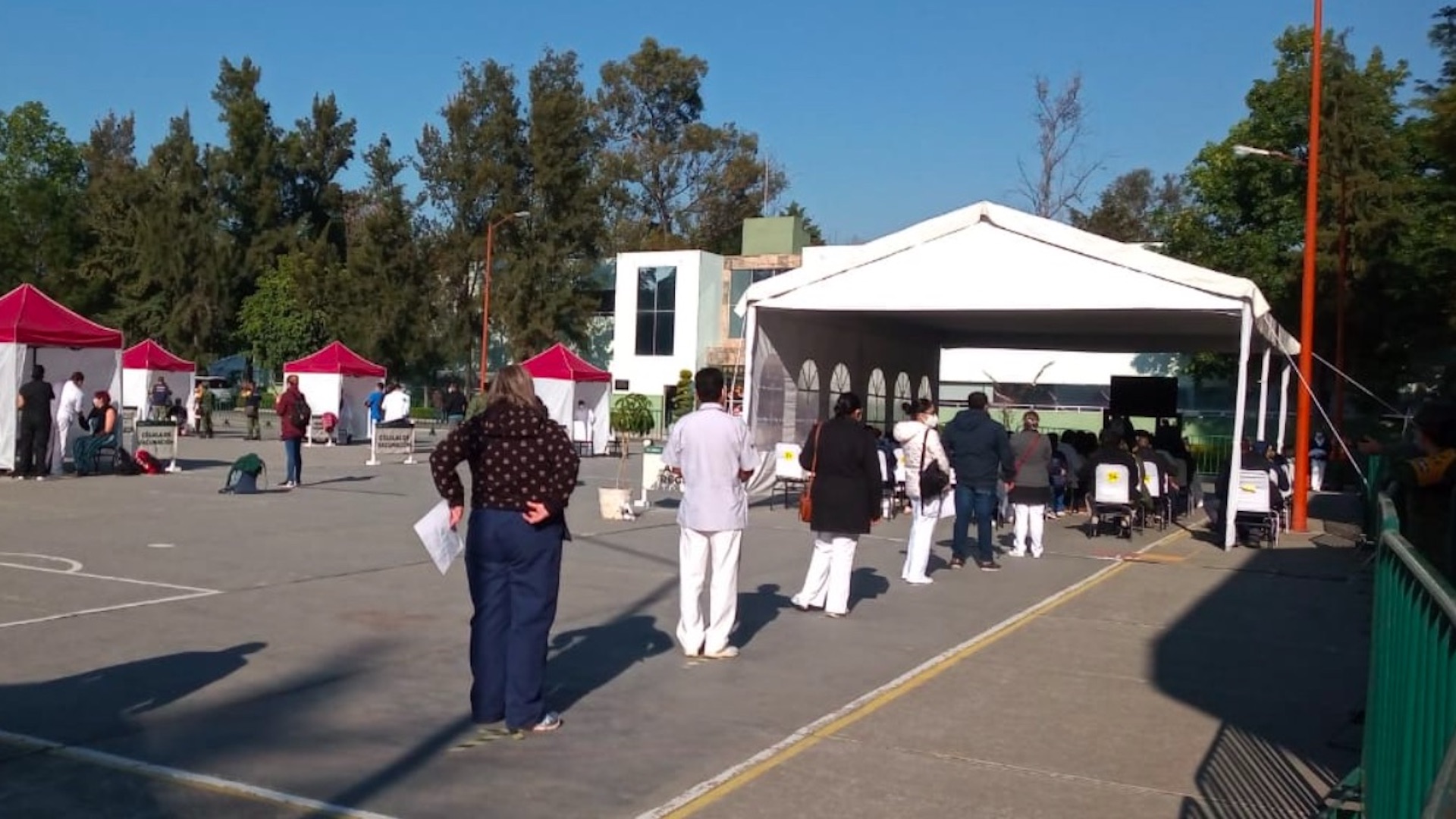 IMSS sancionará a trabajadores y funcionarios que se vacunen contra COVID-19 y no les corresponda