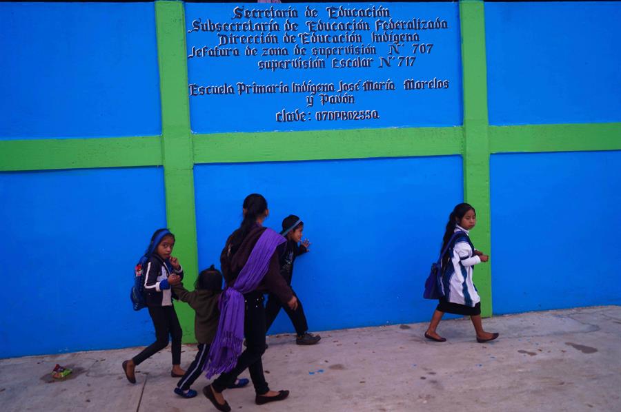 Continúan clases presenciales en Chiapas pese a regreso al Semáforo Amarillo - 36ae130f9ab8ab0bf25a7e889a96f500fdd6e02ew