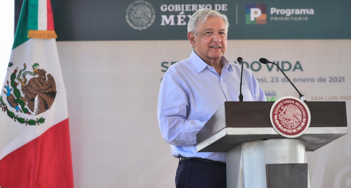 López Obrador recibe apoyo, pero también críticas tras dar positivo a COVID-19