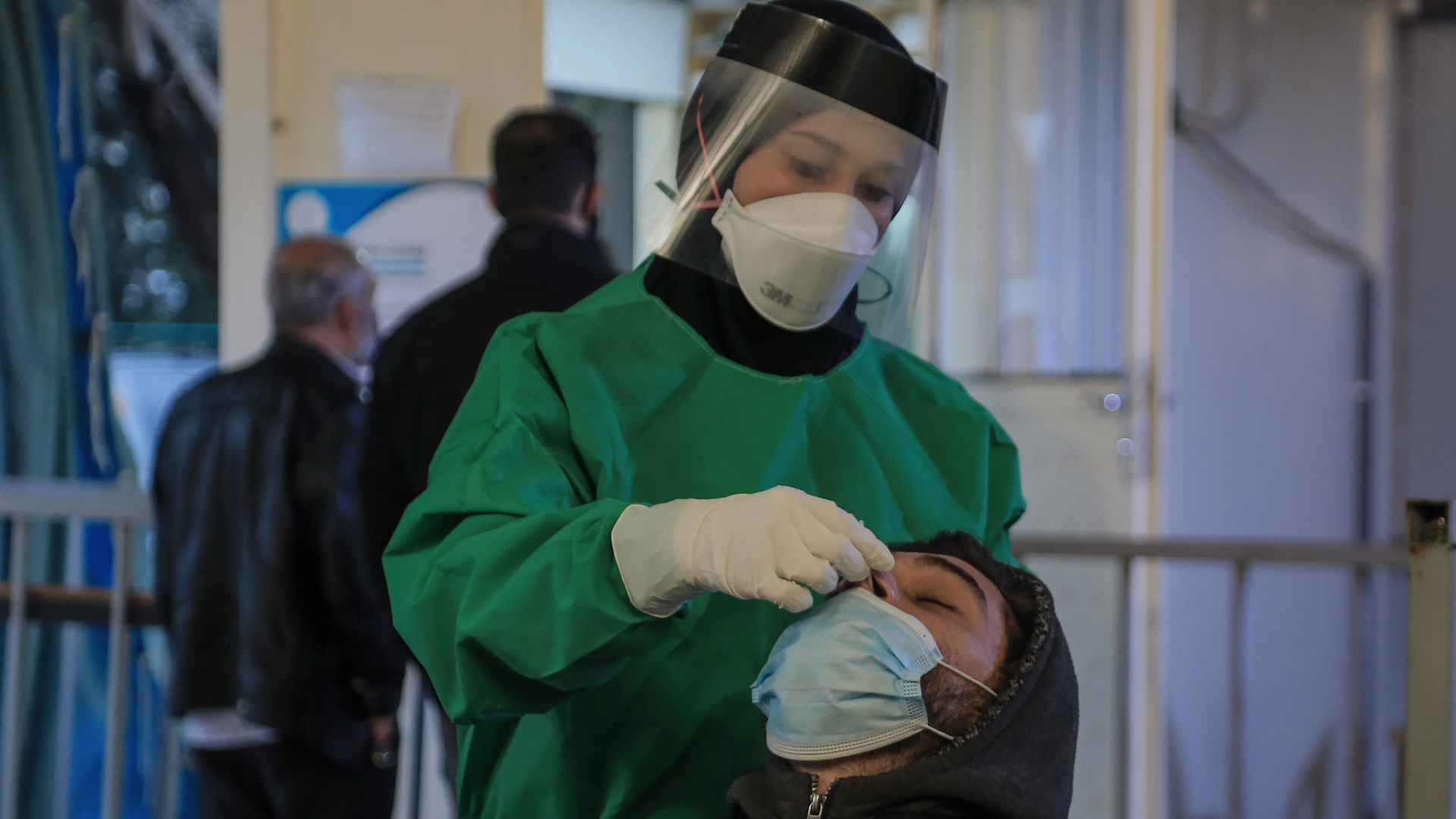 Casos globales de COVID-19 rozan los 94 millones, con 2.02 millones de muertes