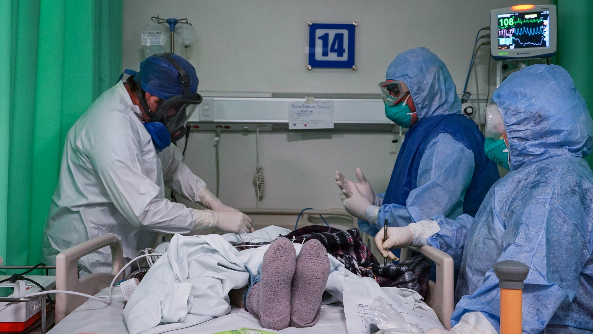 Jalisco enfrenta pandemia de COVID-19 con hospitales y funerarias rebasados