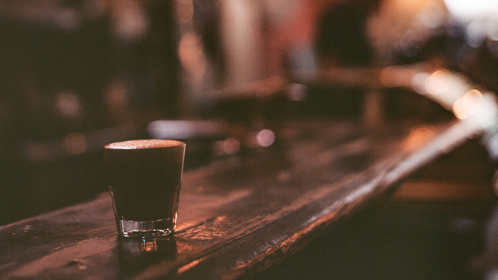 Bares y centros nocturnos exigen reapertura en la CDMX; anuncian campaña “Vasos Vacíos”