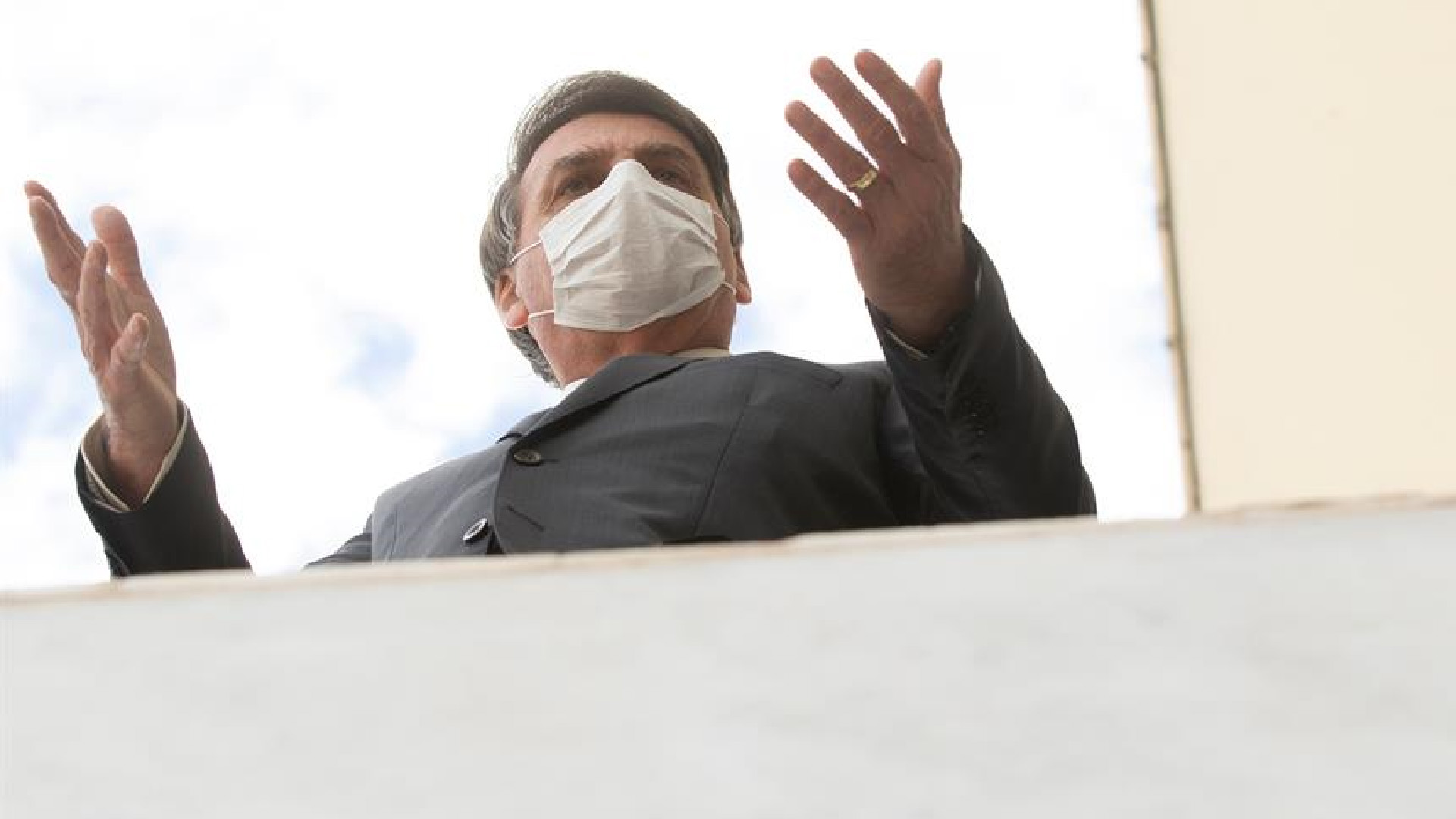 Bolsonaro promueve nueva cuenta en Telegram tras veto de Twitter a Trump