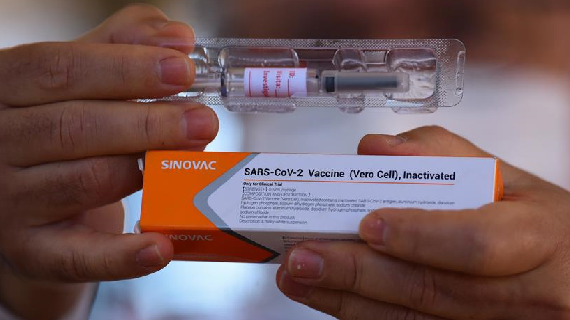 Brasil autoriza uso de emergencia de las vacunas contra COVID-19 de Sinovac y Astrazeneca