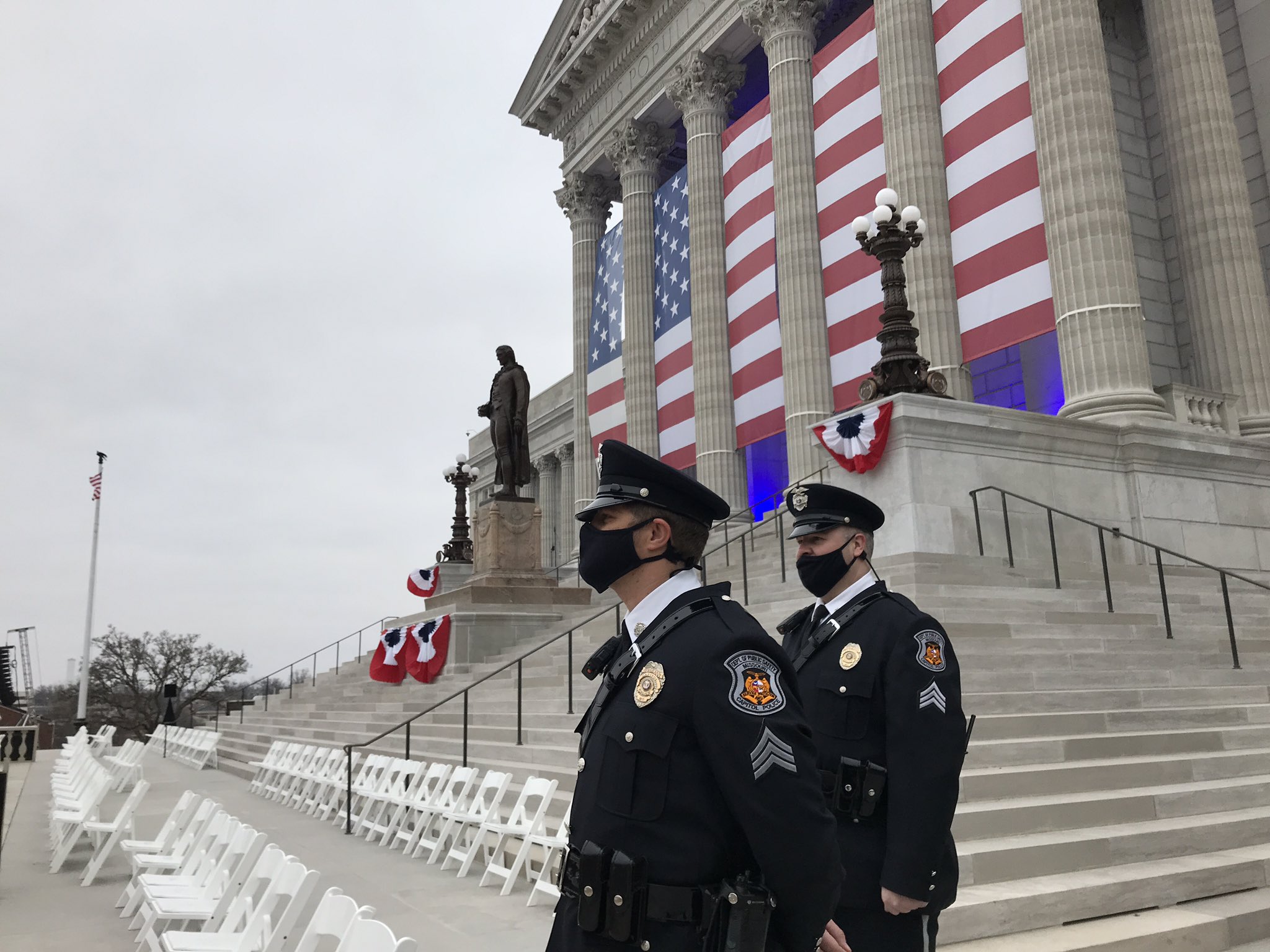 EE.UU. supera sin incidentes domingo lleno de tensión por expectativa de protestas armadas - capitolio-3