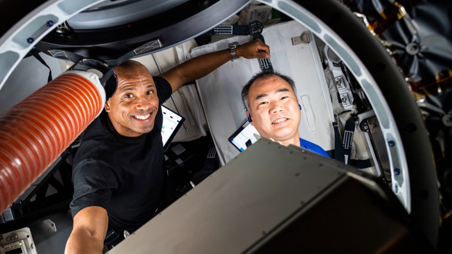 Cápsula Dragon, de Space X, traerá a la Tierra una caja de botellas de vino