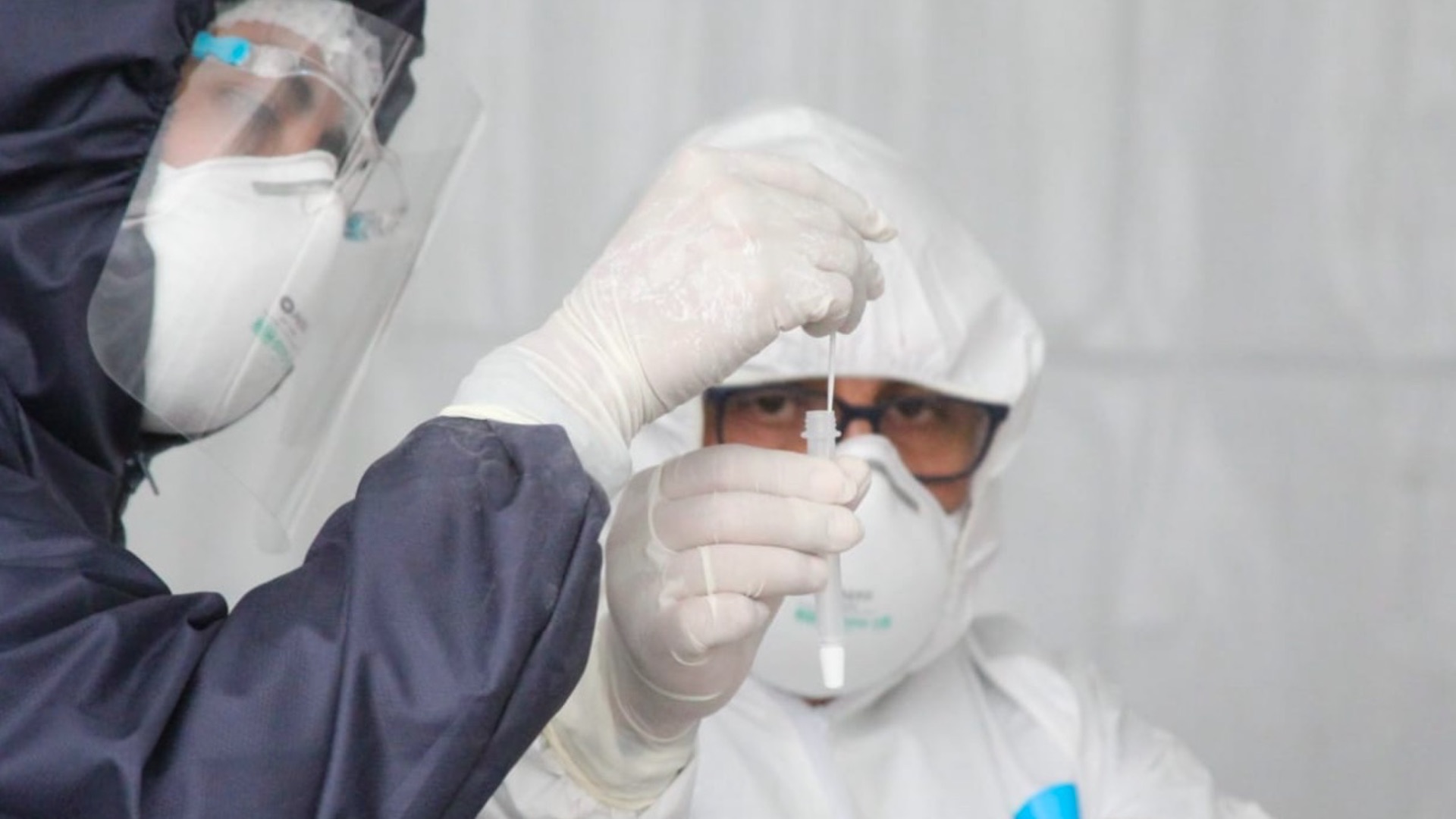 México registró el lunes 6 mil 464 casos positivos y 544 muertos por COVID-19