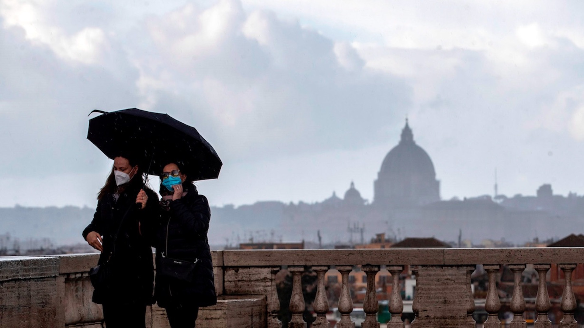 Casos globales de COVID-19 llegan a 82.3 millones, confirma la OMS